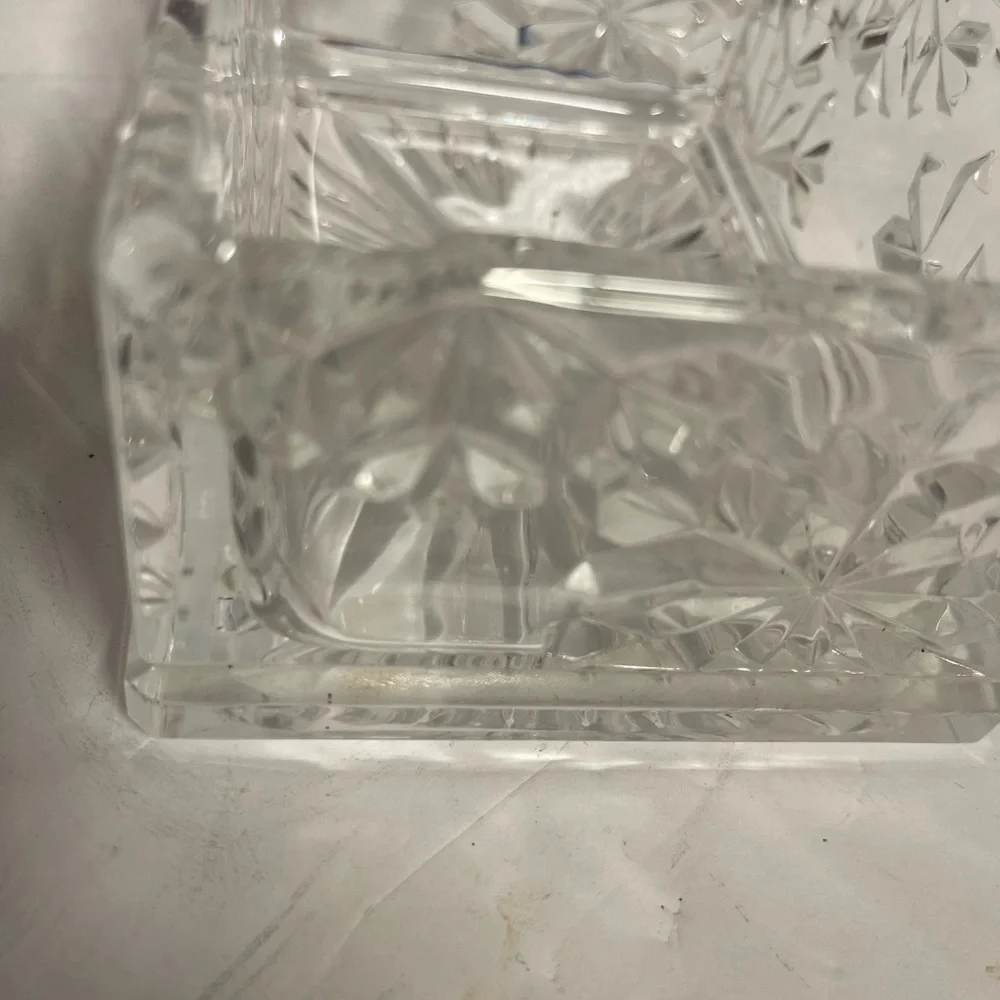 Vintage Elegant Snowflake Crystal Glass Trinket Box
